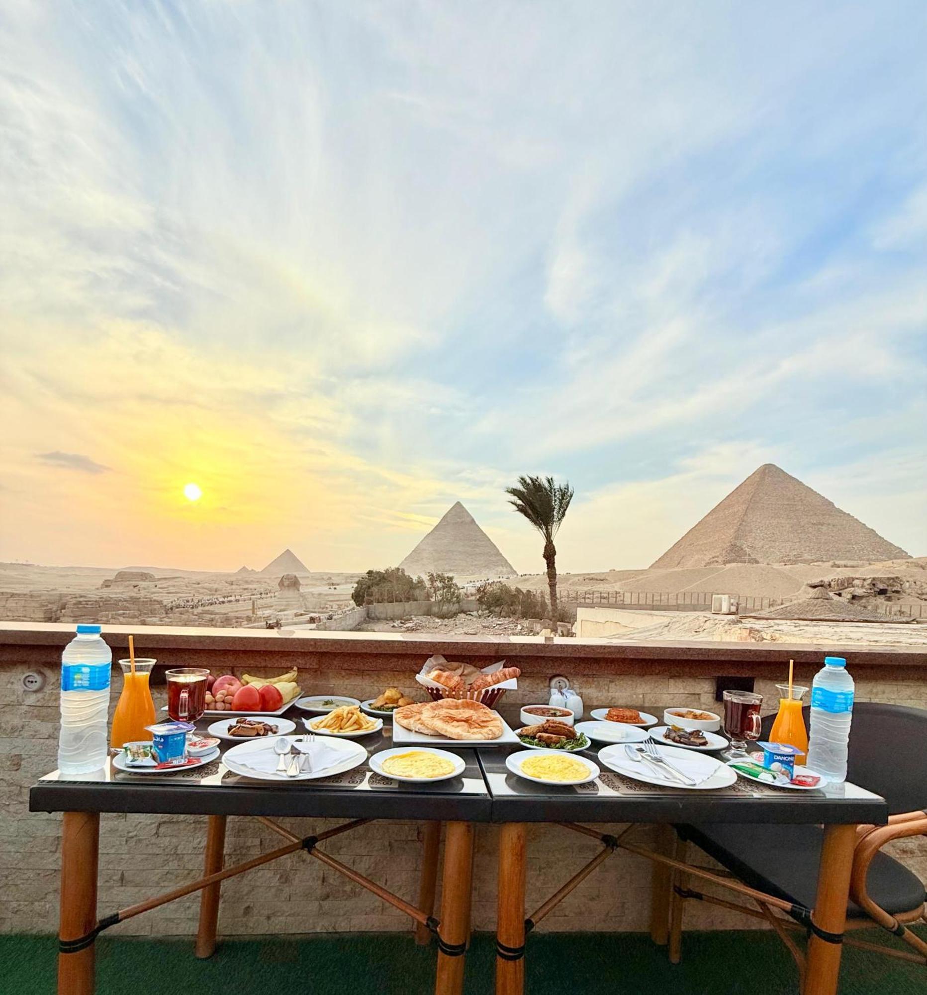 Seven Pyramids Panoramic View Inn Kafret el-Gabal Kültér fotó